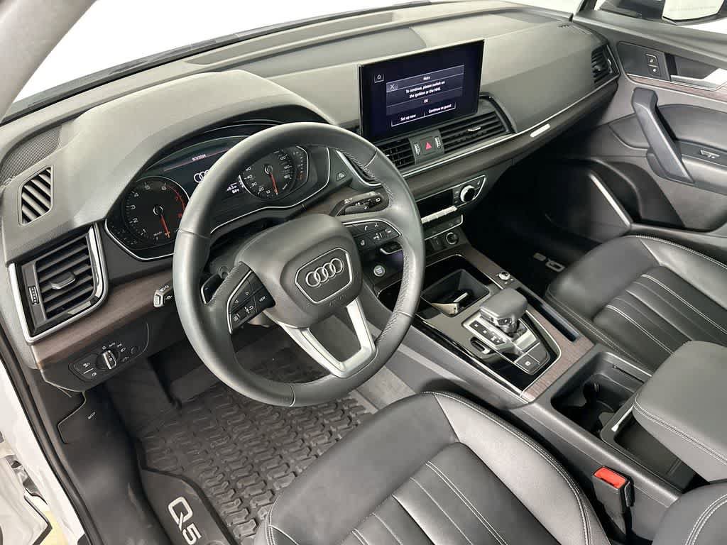 Used 2021 Audi Q5 2.0T Premium AWD/4WD image 2