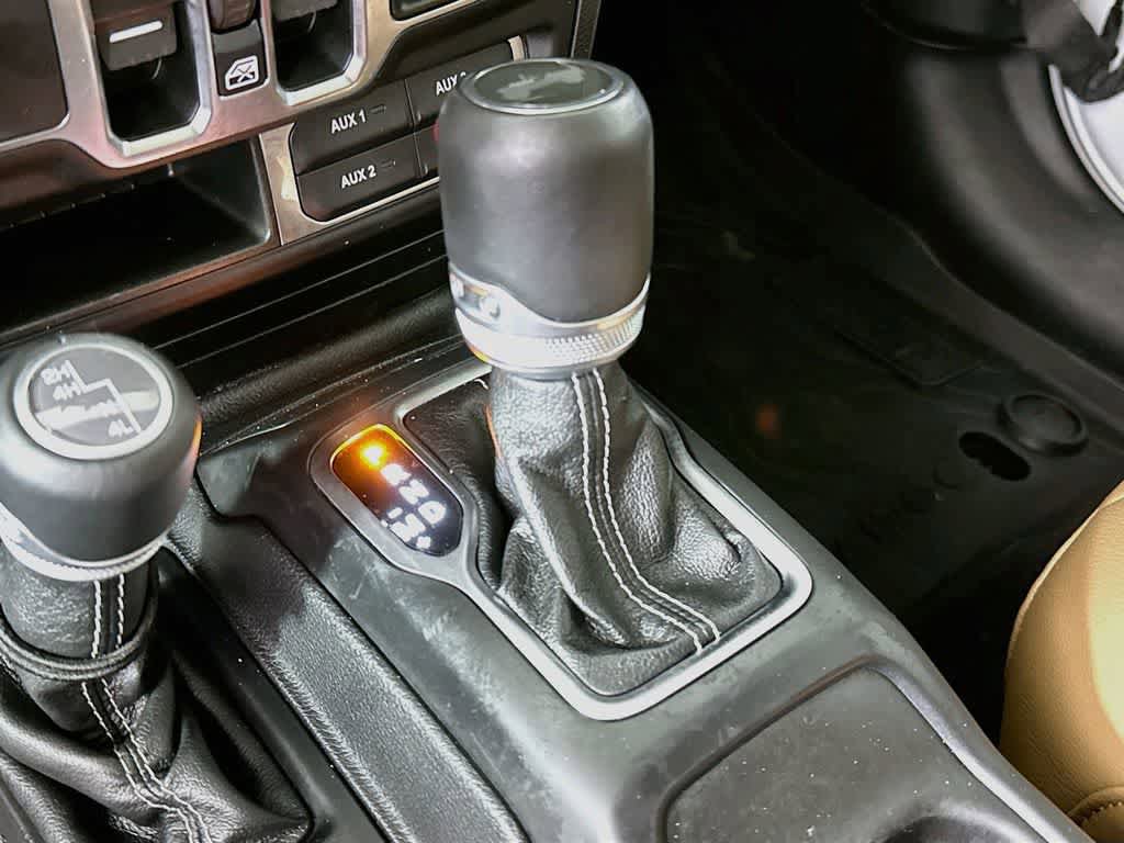 Used 2021 Jeep Wrangler Unlimited Sahara w/ Safety Group AWD/4WD image 17