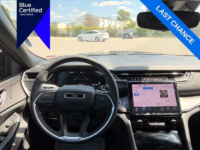 Used 2025 Jeep Grand Cherokee L Limited AWD/4WD image 28