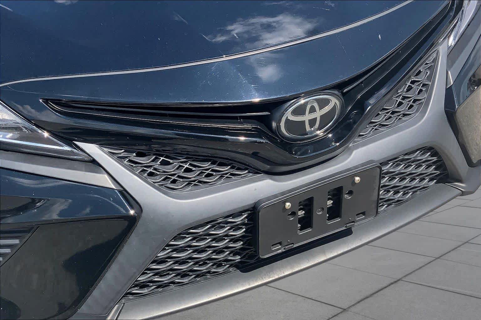 Used 2019 Toyota Camry SE w/ Convenience Package FWD image 30