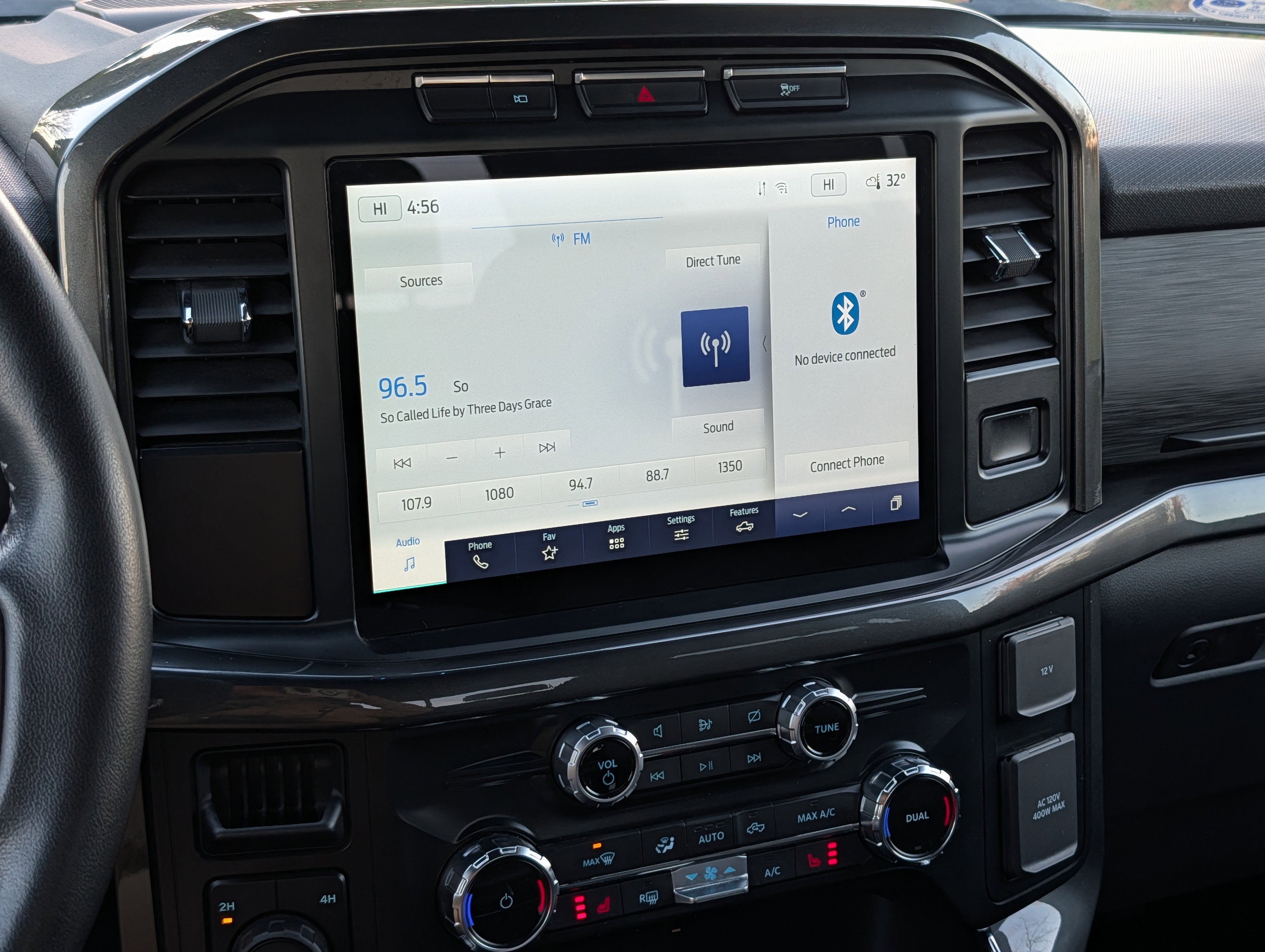 Certified 2022 Ford F150 XLT w/ Equipment Group 302A High image 18