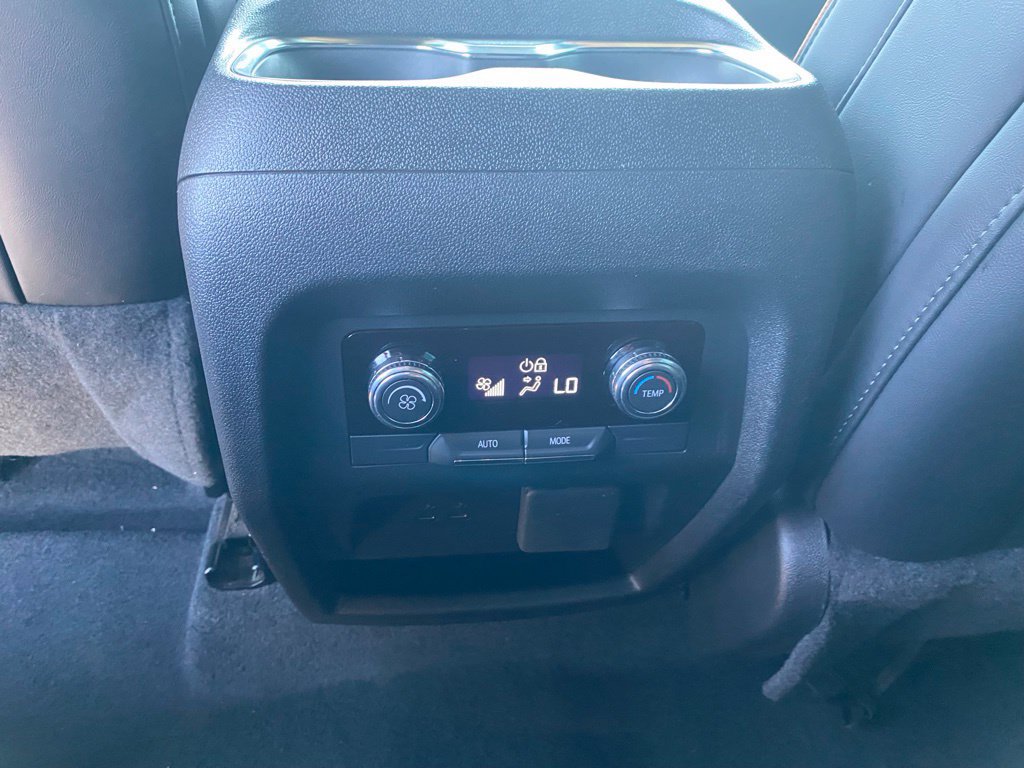 Used 2025 GMC Acadia AT4 AWD/4WD image 26