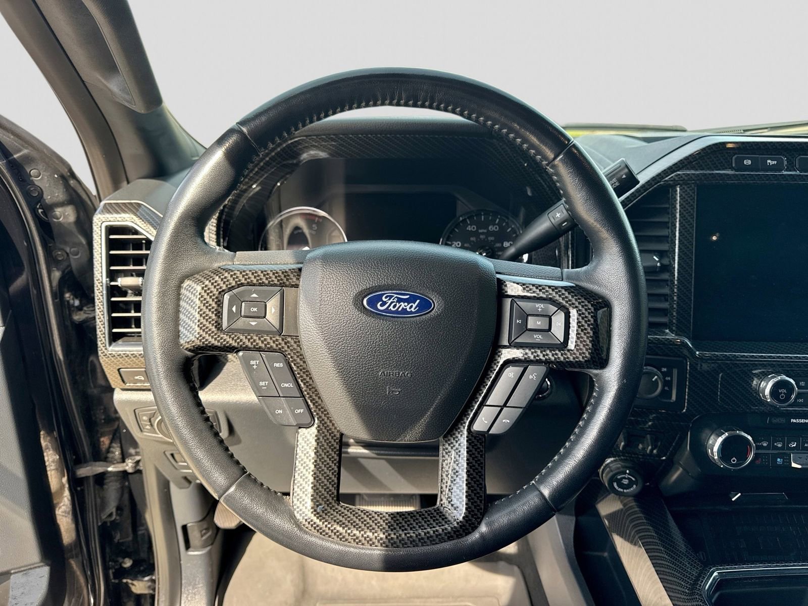 Certified 2022 Ford F250 Lariat w/ Tremor Off-Road Package AWD/4WD image 29