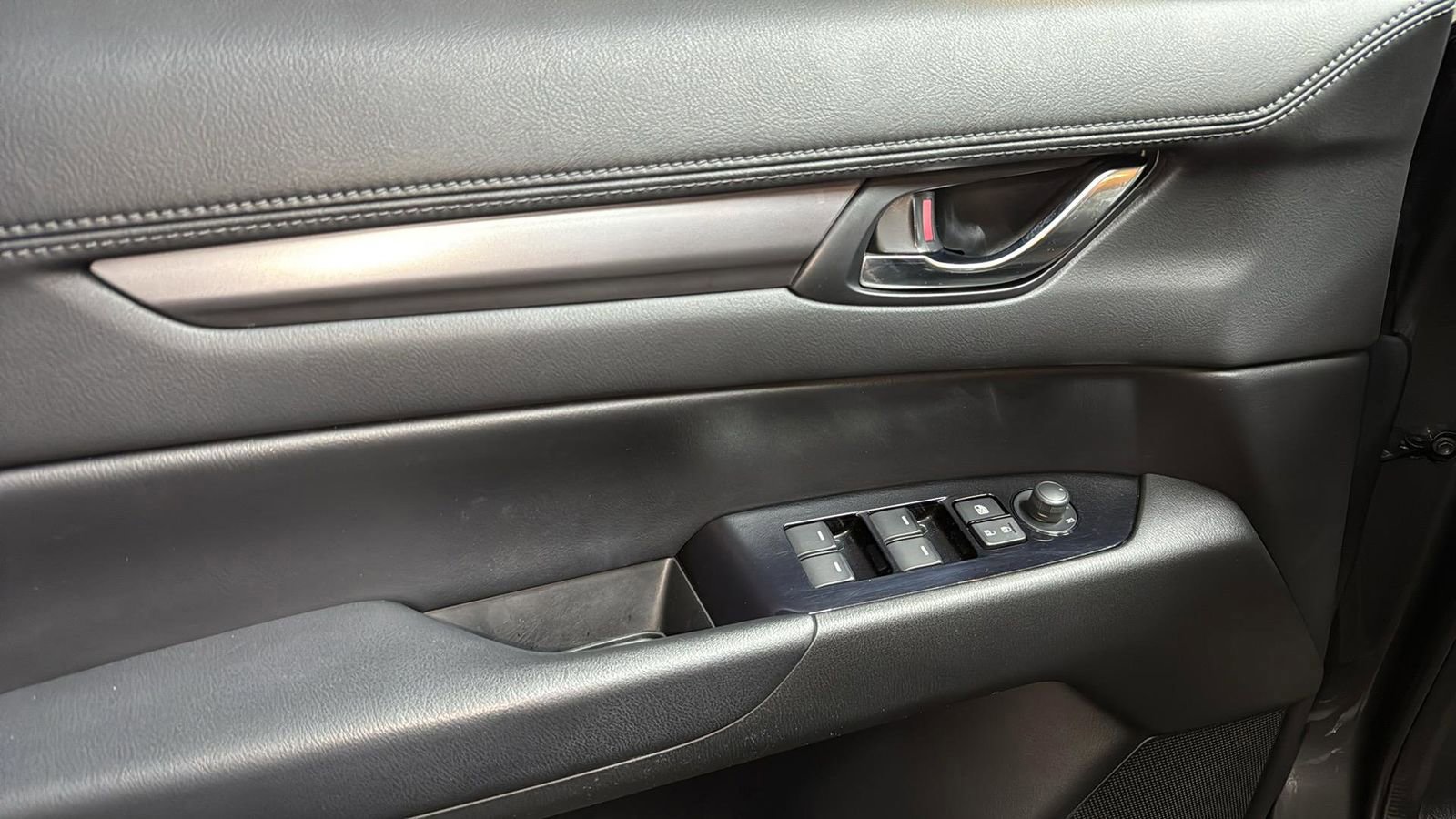 Used 2020 MAZDA CX-5 Touring image 12