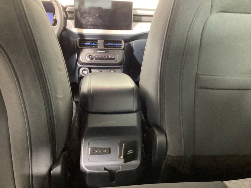 Certified 2025 Ford Maverick XLT w/ XLT Luxury Package AWD/4WD image 30