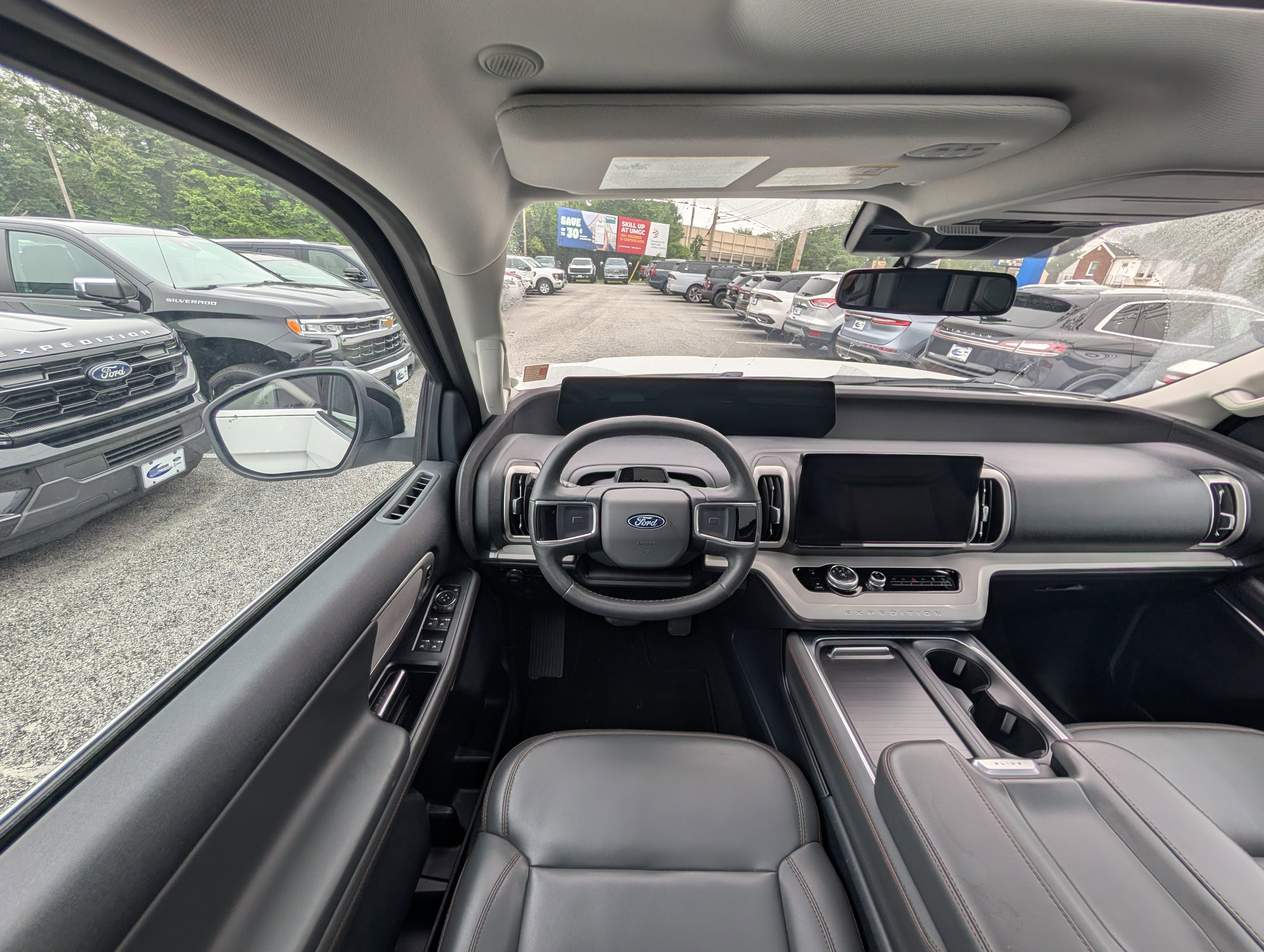Certified 2025 Ford Expedition Active AWD/4WD image 22