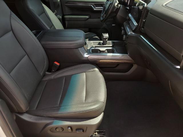 Used 2023 Chevrolet Silverado 1500 LTZ w/ LTZ Convenience Package II AWD/4WD image 11