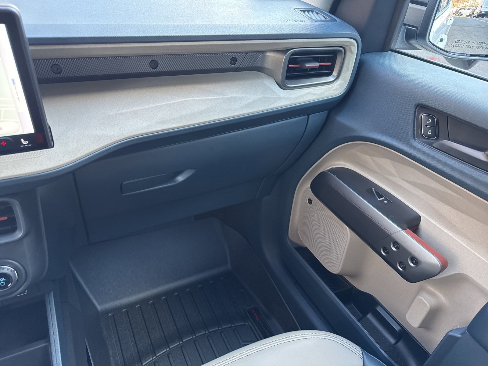 Certified 2025 Ford Maverick Lariat w/ 4K Tow Package image 31