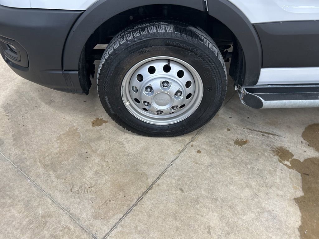 Certified 2024 Ford Transit 250 Low Roof AWD w/ Exterior Upgrade Package image 28