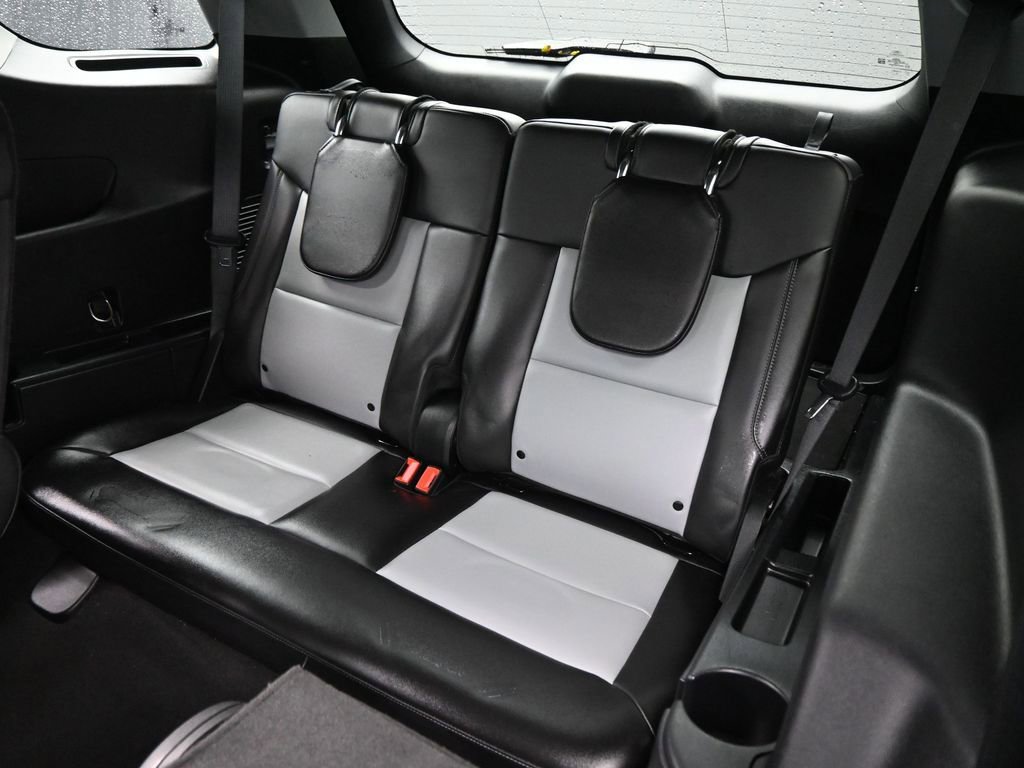 Certified 2022 Ford Explorer XLT w/ Equipment Group 202A image 23