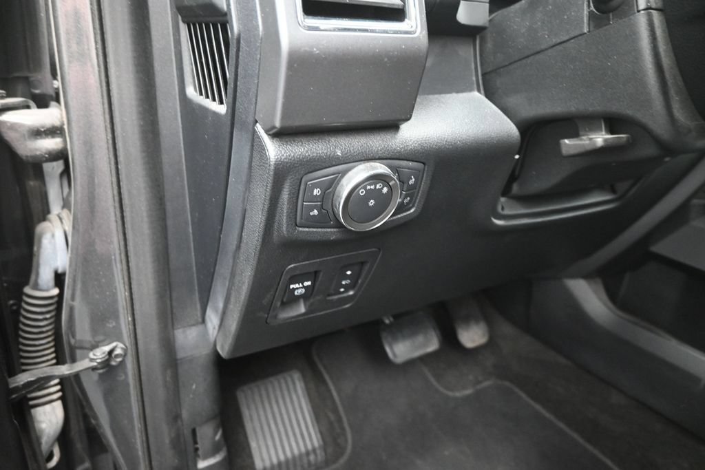 Certified 2020 Ford F150 XLT w/ Equipment Group 302A Luxury RWD image 13
