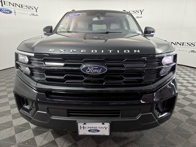 Certified 2025 Ford Expedition Active AWD/4WD image 3