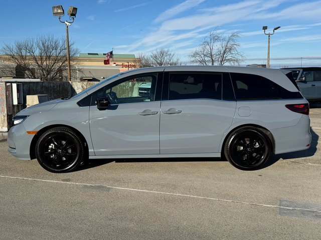 Used 2024 Honda Odyssey Sport image 11