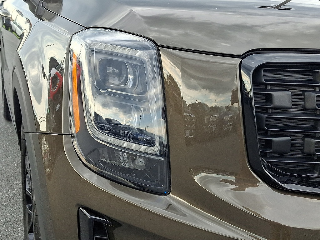 Used 2022 Kia Telluride SX w/ SX Prestige Package AWD/4WD image 9