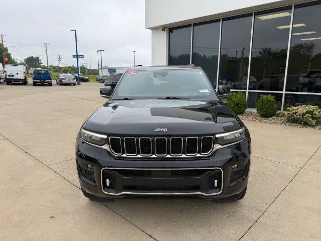 Used 2023 Jeep Grand Cherokee Overland AWD/4WD image 2