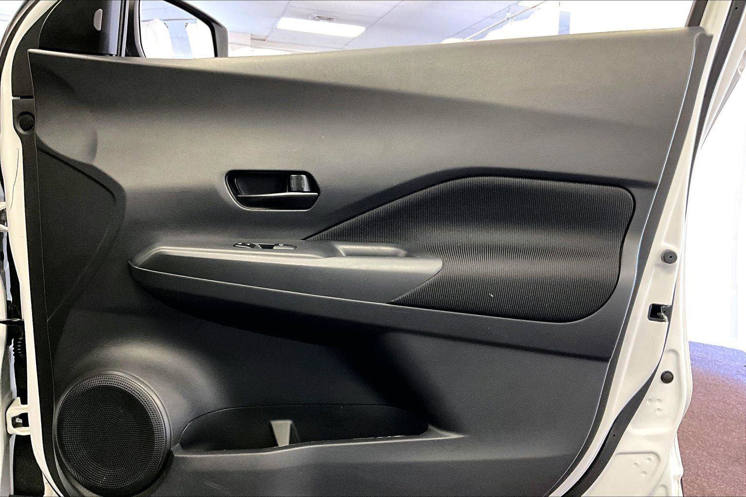 Used 2022 Nissan Kicks S image 23