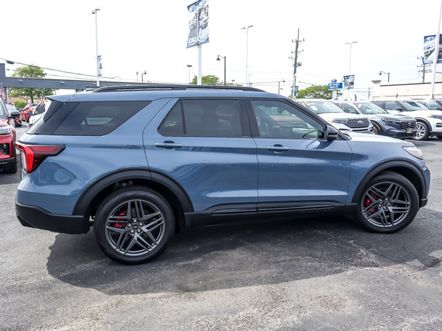 Certified 2026 Ford Explorer ST AWD/4WD image 9