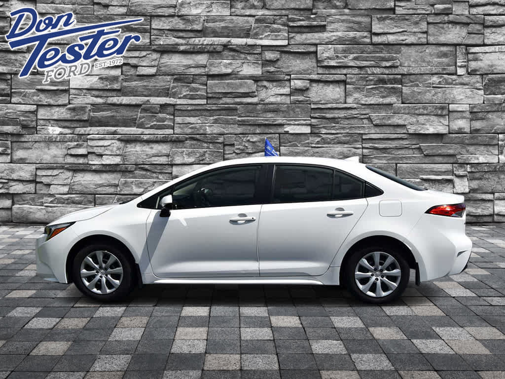 Used 2023 Toyota Corolla LE FWD image 6
