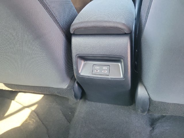 Used 2025 Toyota Corolla LE FWD image 19