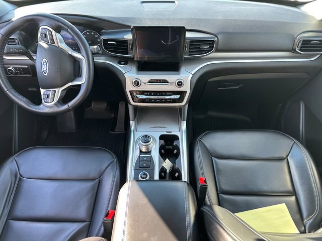 Certified 2022 Ford Explorer XLT w/ Equipment Group 202A image 24