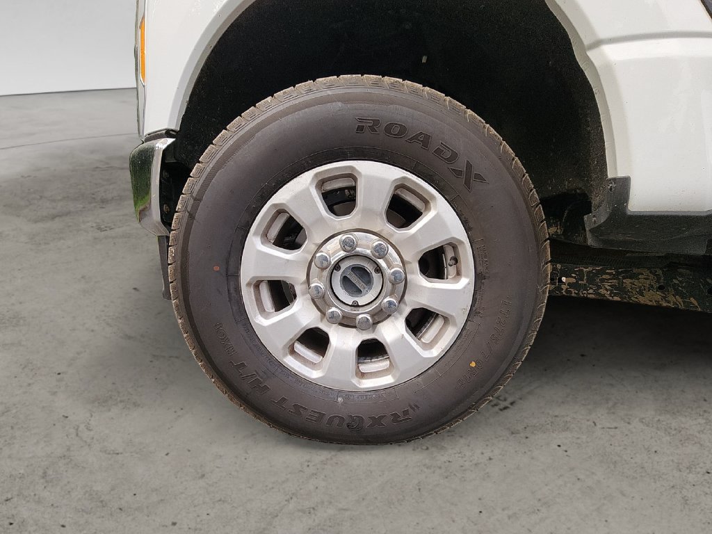 Certified 2023 Ford F350 XLT w/ FX4 Off-Road Package AWD/4WD image 9