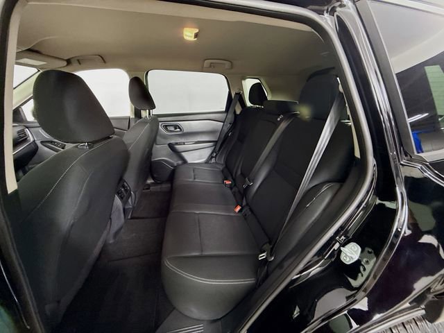 Used 2024 Nissan Rogue S image 22
