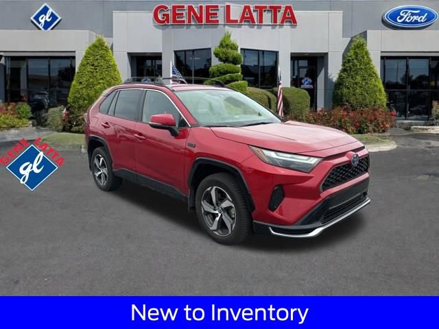 Used 2022 Toyota RAV4 SE w/ Weather & Moonroof Package