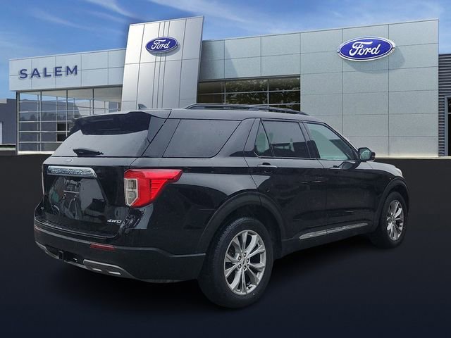 Certified 2023 Ford Explorer XLT w/ Equipment Group 202A AWD/4WD image 3
