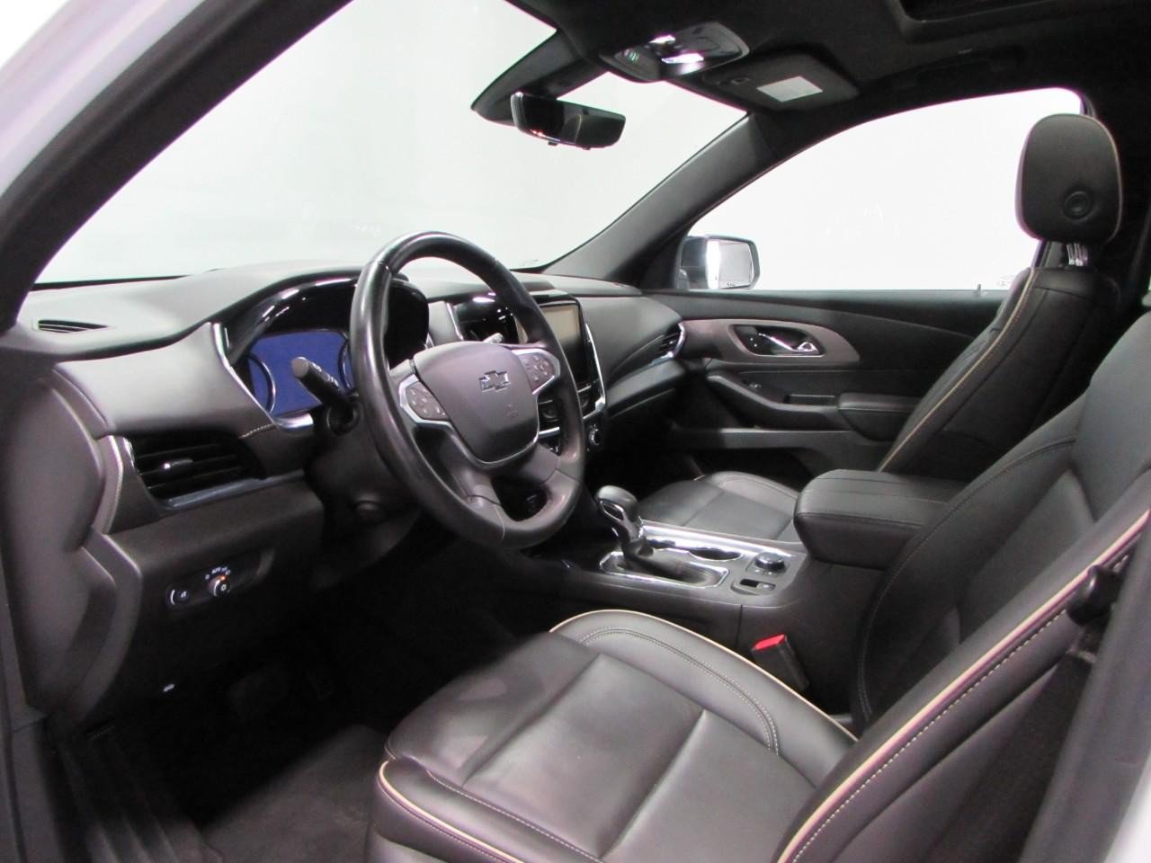 Used 2023 Chevrolet Traverse Premier w/ Redline Edition FWD image 13