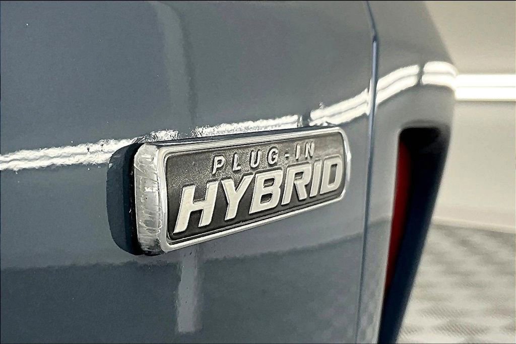 Certified 2025 Ford Escape SE image 10