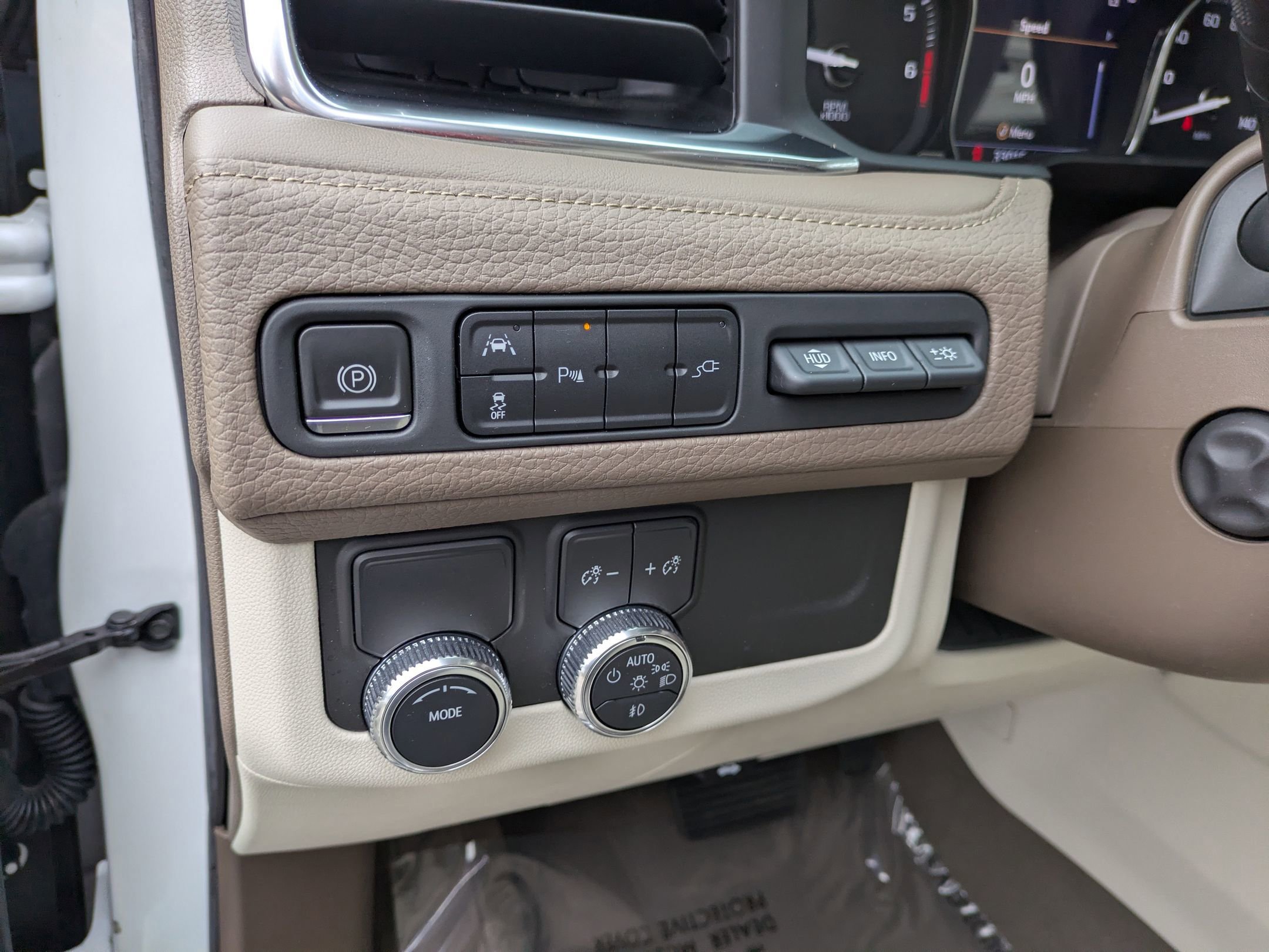 Used 2021 GMC Yukon Denali image 17