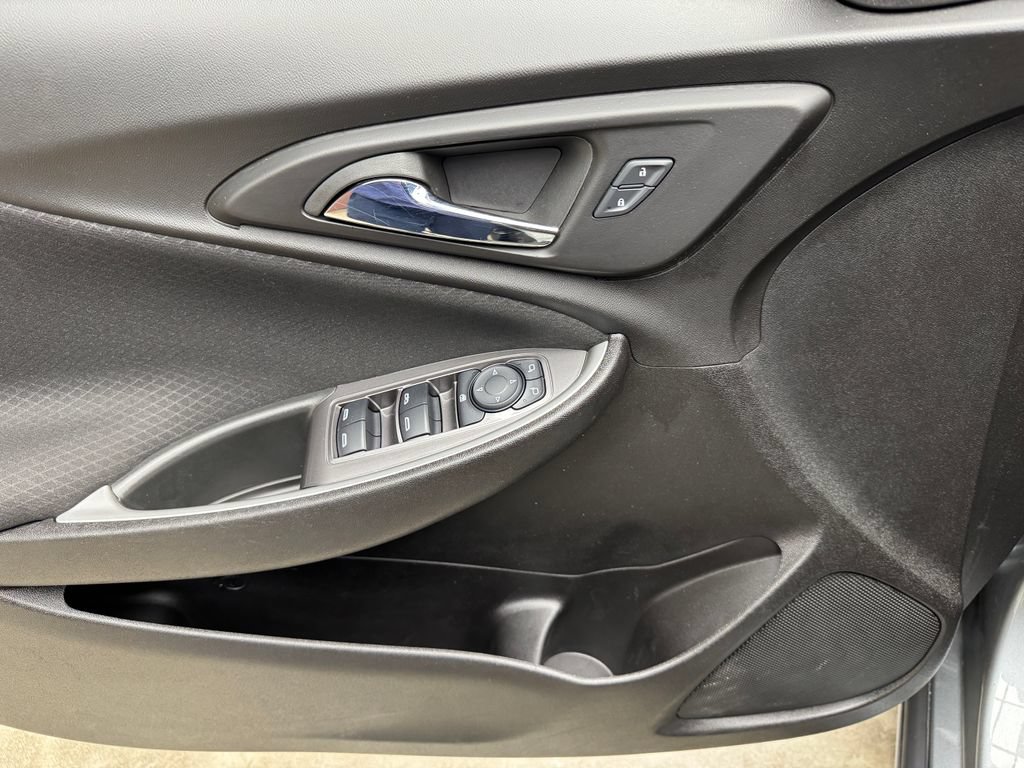 Used 2025 Chevrolet Malibu LT FWD image 10