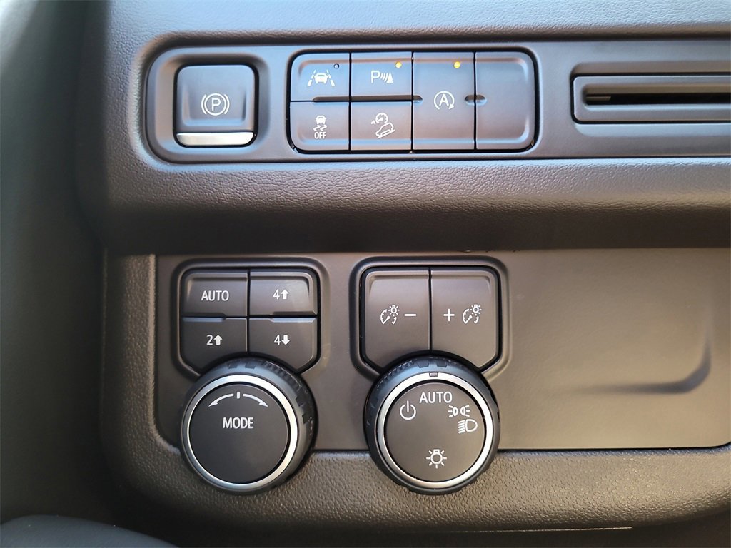 Used 2023 Chevrolet Tahoe Z71 image 28