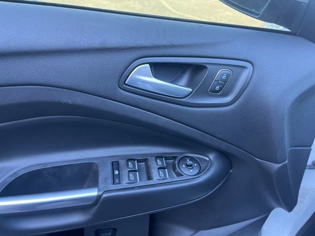 Certified 2019 Ford Escape SE image 18