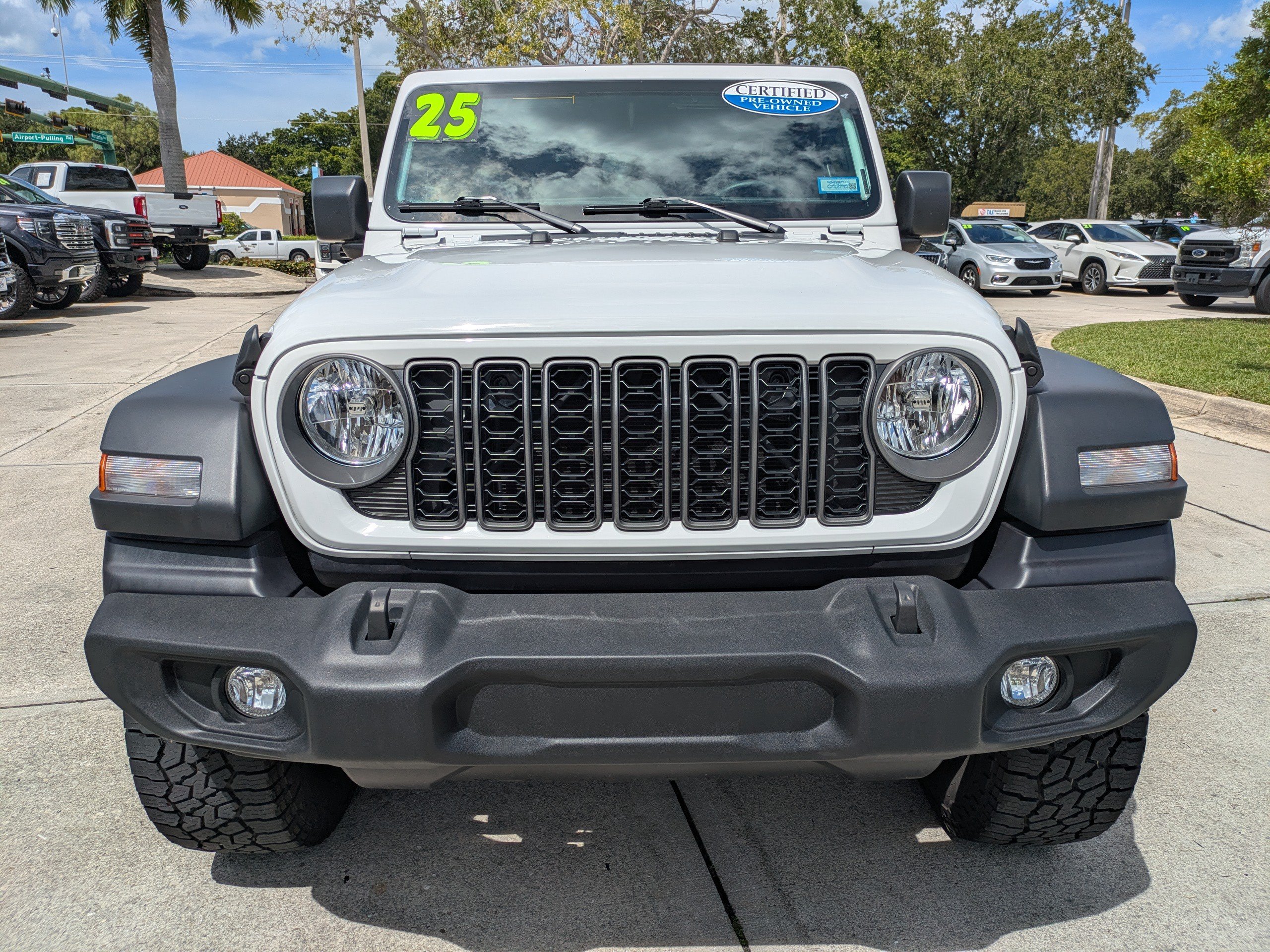 Used 2025 Jeep Wrangler Sport AWD/4WD image 8