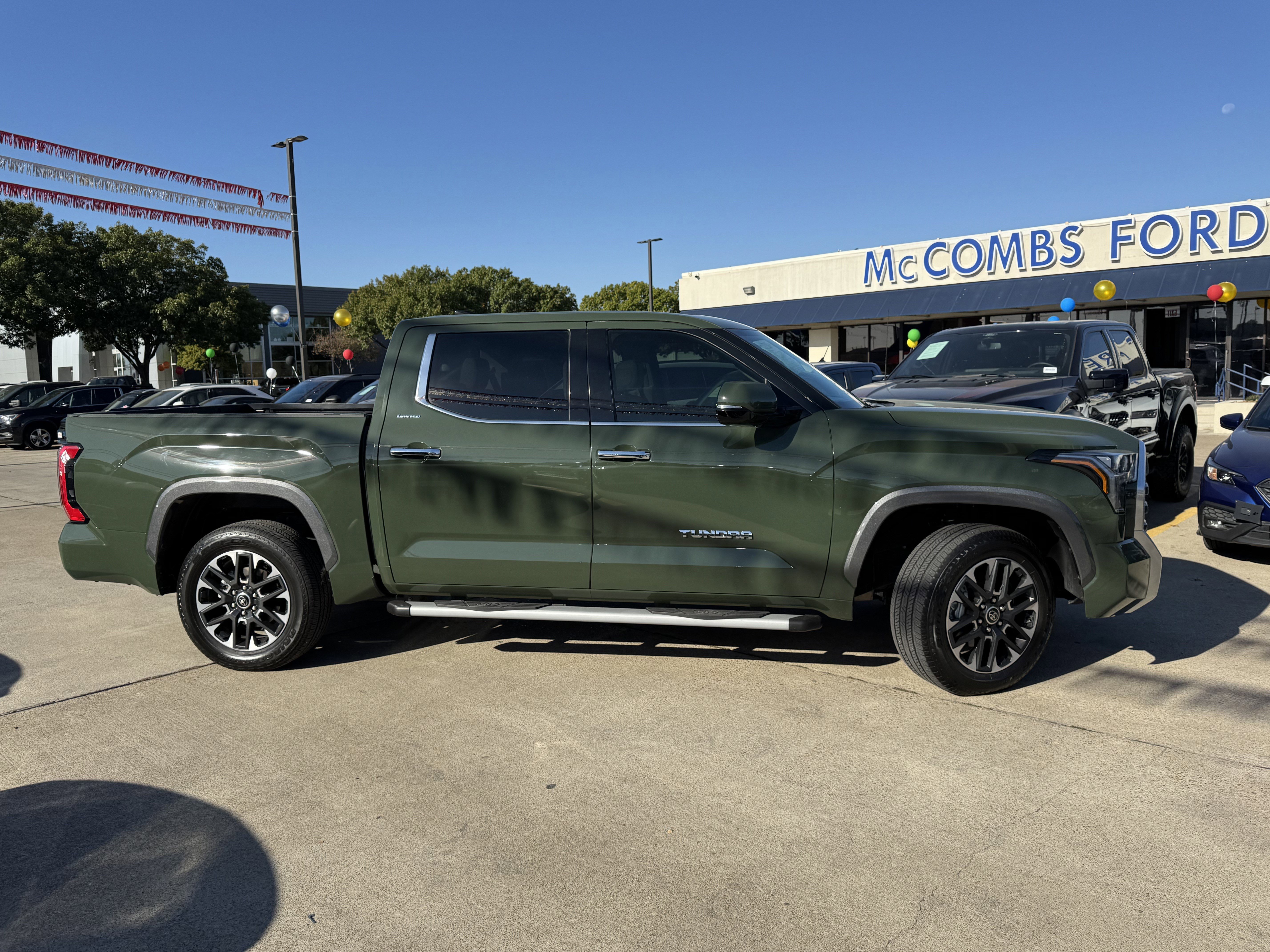 Used 2023 Toyota Tundra Limited image 3