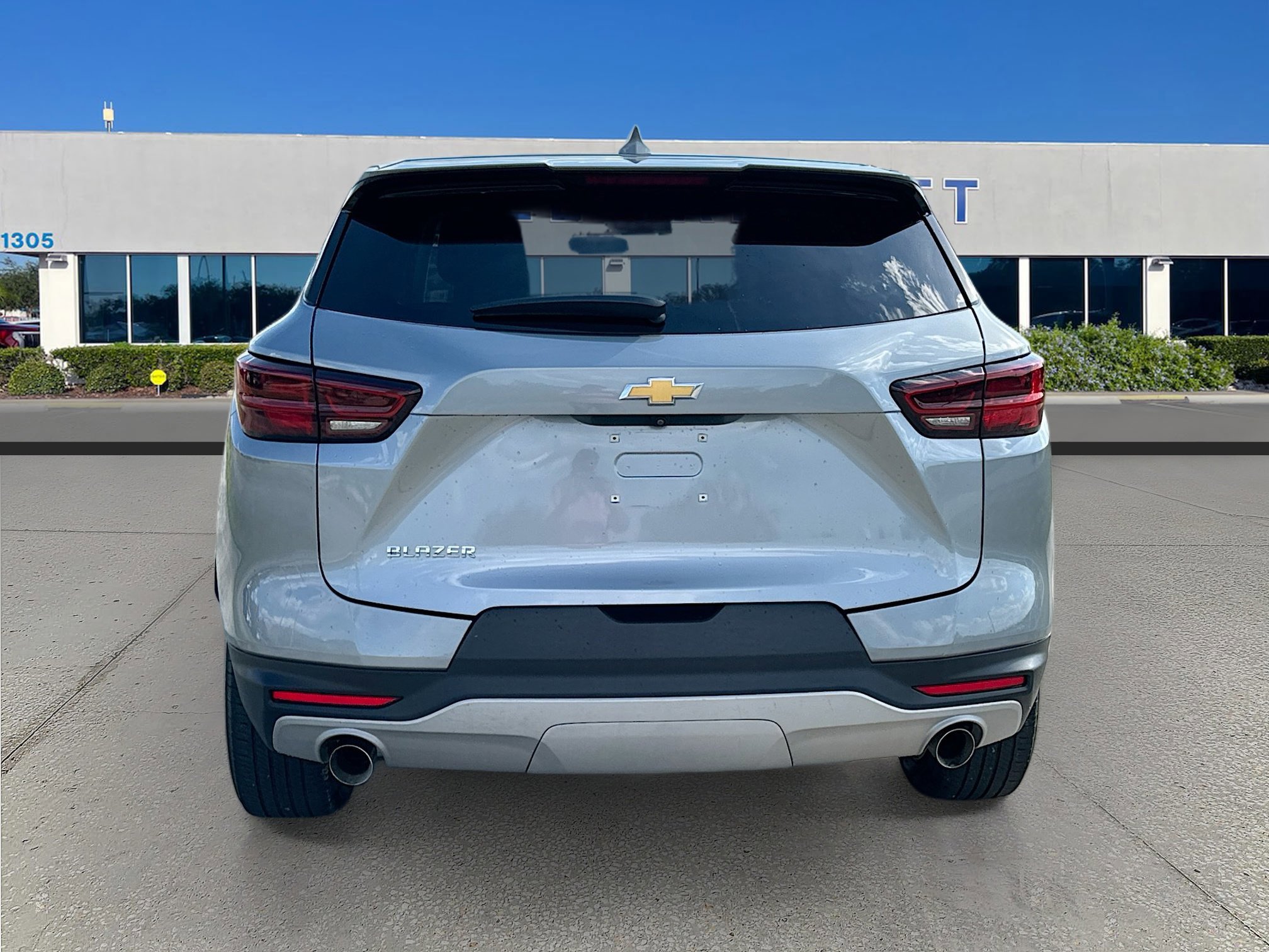 Used 2023 Chevrolet Blazer LT w/ Driver Confidence Package image 4