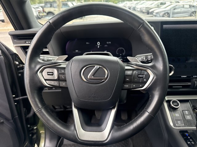 Used 2024 Lexus GX 550 w/ Cold Area Package AWD/4WD image 21