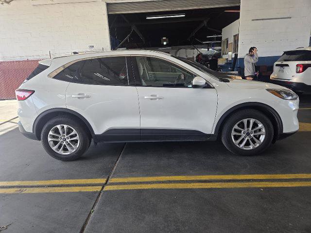 Certified 2020 Ford Escape SE image 6