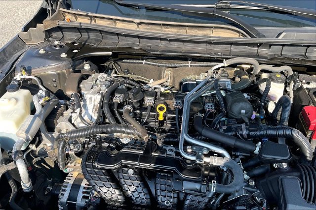 Used 2025 Nissan Altima 2.5 SV FWD image 36