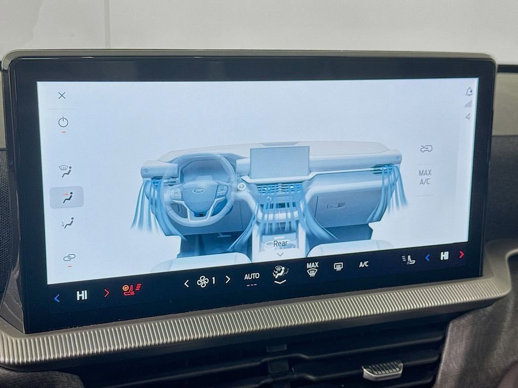 Certified 2025 Ford Explorer Platinum w/ Ultimate Package image 20