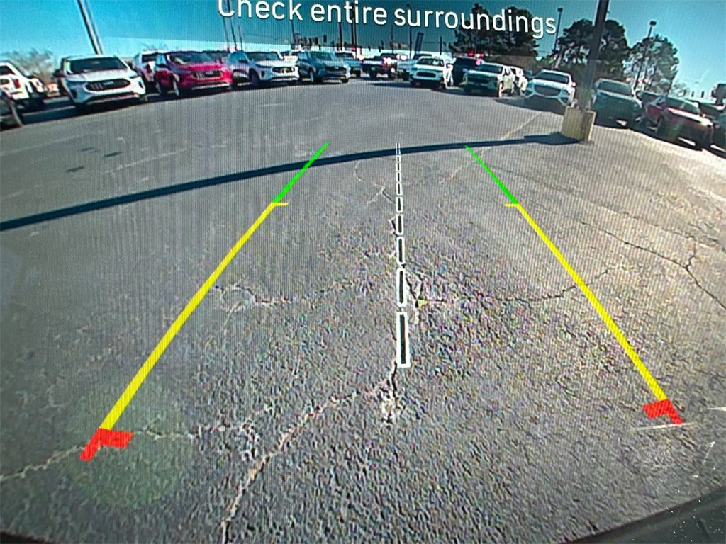 Used 2024 Jeep Wrangler Sahara image 29