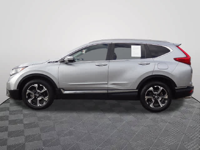 Used 2018 Honda CR-V Touring image 2