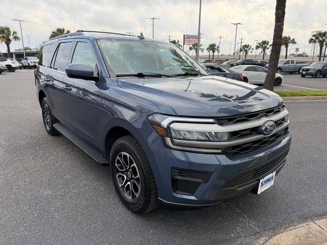 Certified 2023 Ford Expedition XLT image 9