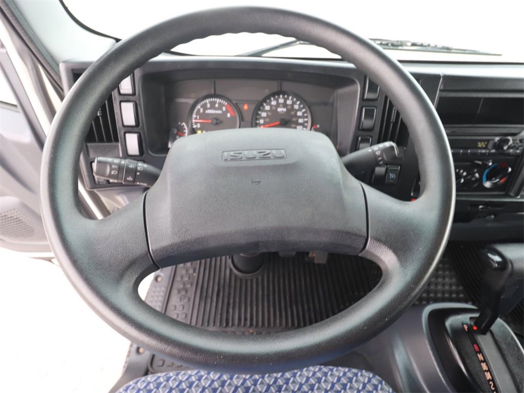 Used 2024 Isuzu NPR image 17
