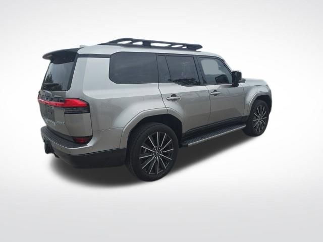 Used 2024 Lexus GX 550 w/ Accessory Package (2T) AWD/4WD image 3