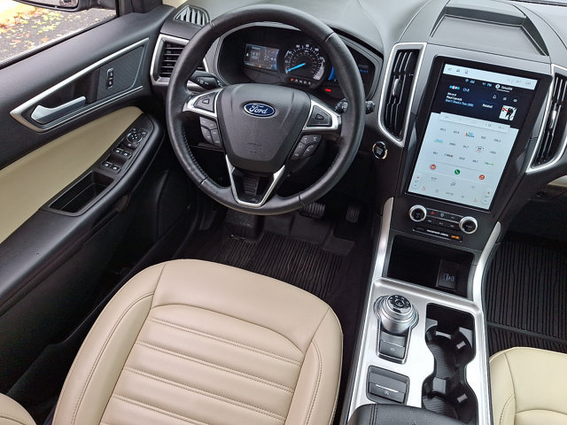 Certified 2024 Ford Edge SEL w/ Convenience Package AWD/4WD image 15