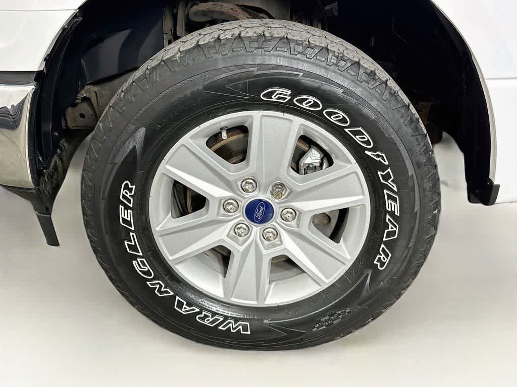 Certified 2020 Ford F150 XLT w/ Heavy-Duty Payload Package AWD/4WD image 8