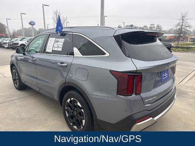 Used 2024 Kia Sorento S w/ Panoramic Sunroof Package image 2