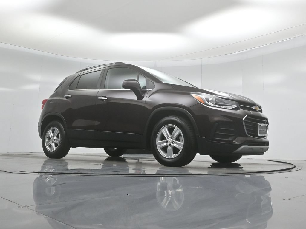 Used 2020 Chevrolet Trax LT w/ LT Convenience Package FWD image 4